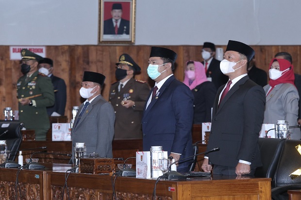 Meski Sederhana, Hendi...
