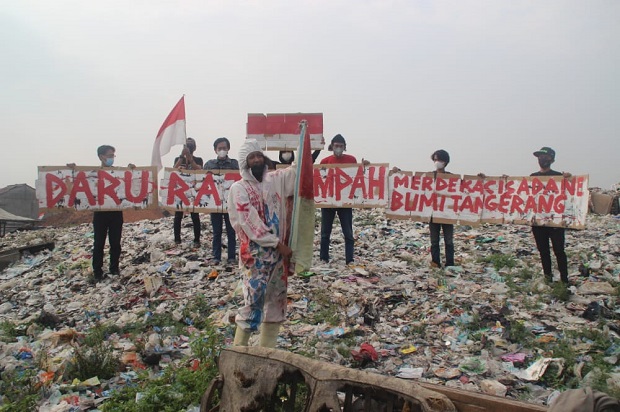 Sungai Cisadane Tercemar,...
