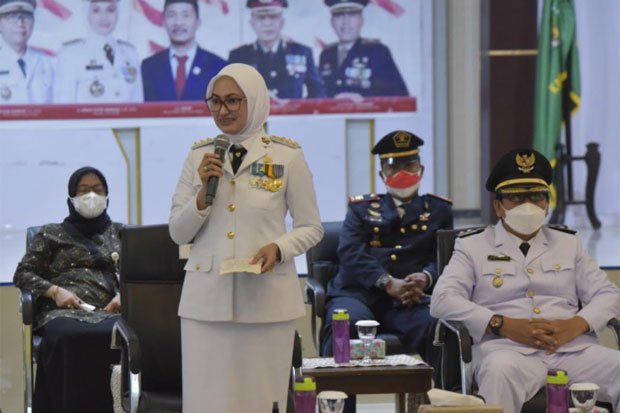 Bupati Luwu Utara Serahkan...