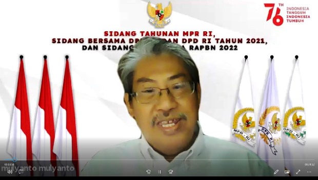 Belum Sreg, Legislator...
