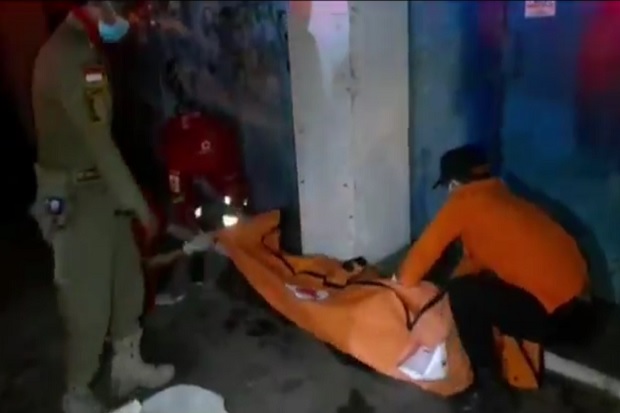 Penemuan Mayat di Depan...