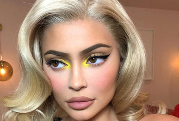 5 Tampilan Make-up untuk...