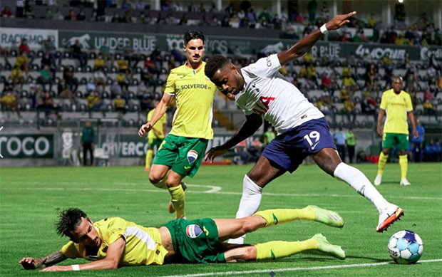 Dikalahkan Pacos Ferreira,...