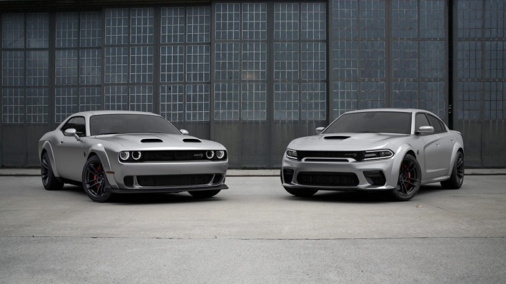 Dodge Charger dan Challenger...