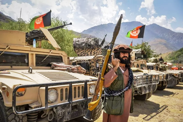 Pasukan Anti-Taliban...
