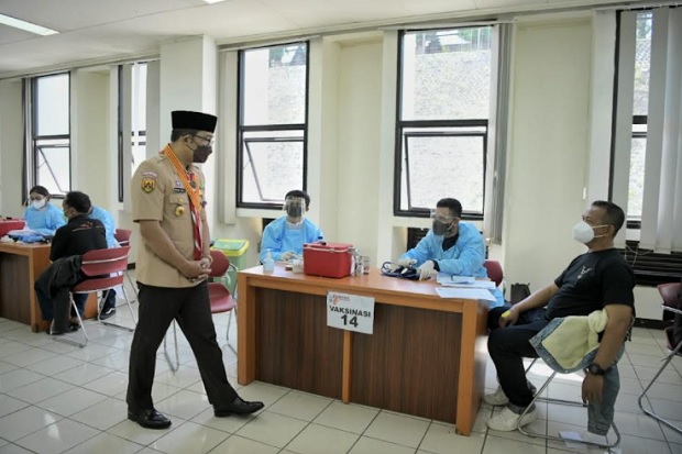 Kang Emil Minta Semua...