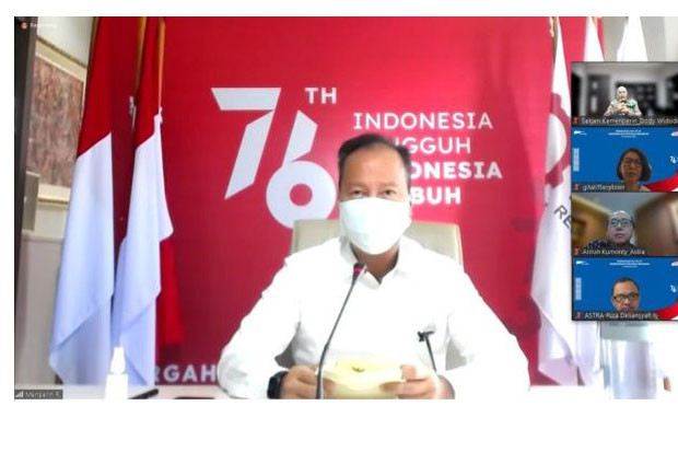 Astra Serahkan Bantuan...