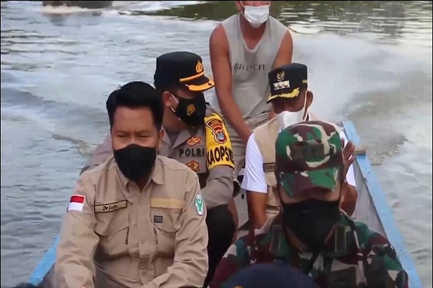 Gunakan Ketingting Lintasi...
