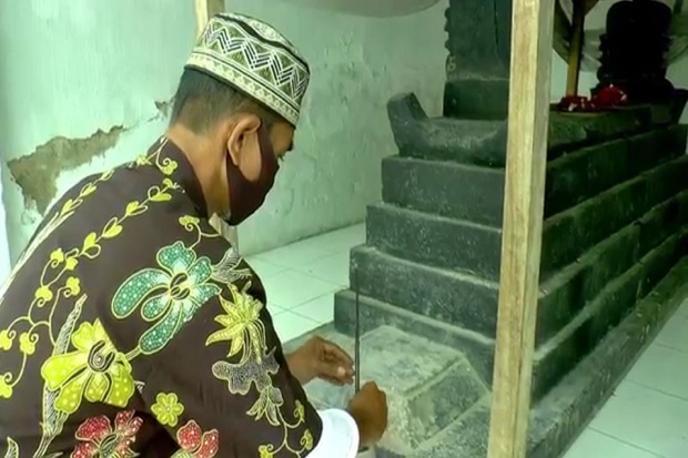 Misteri Makam Kuno Gunung...