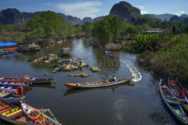 Rammang-rammang Tembus...