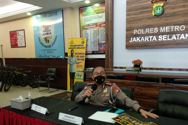 Perubahan Warna Pelat...