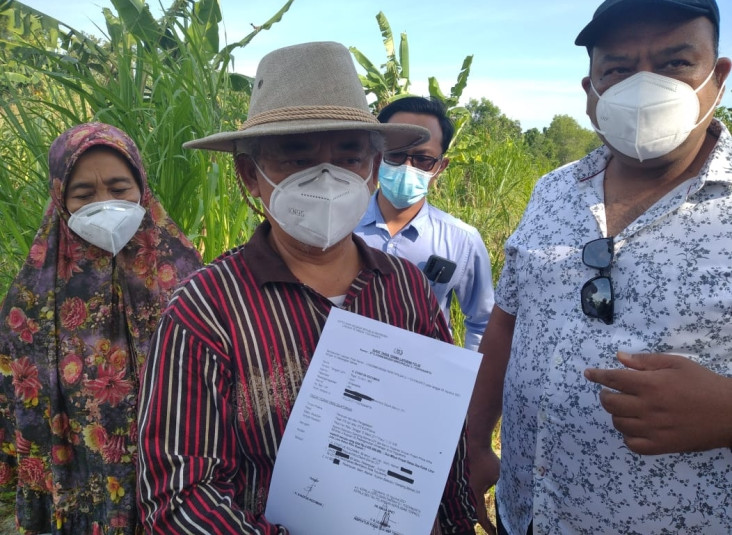 Tipu Warga Miliaran...