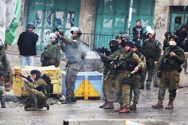Bentrok di Nablus, Tentara...