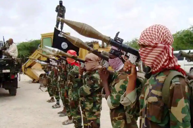 Al-Shabaab Serang Pangkalan...