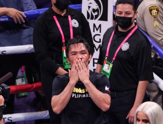Pesan Emosional Pacquiao:...