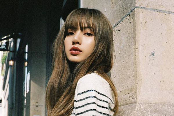 Lisa BLACKPINK Segera...