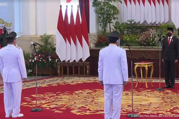 Presiden Resmi Lantik...