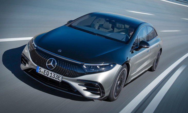 Mobil Listrik Premium...
