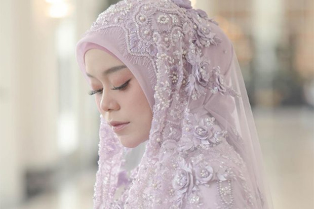 Dituding Lupa Teman,...