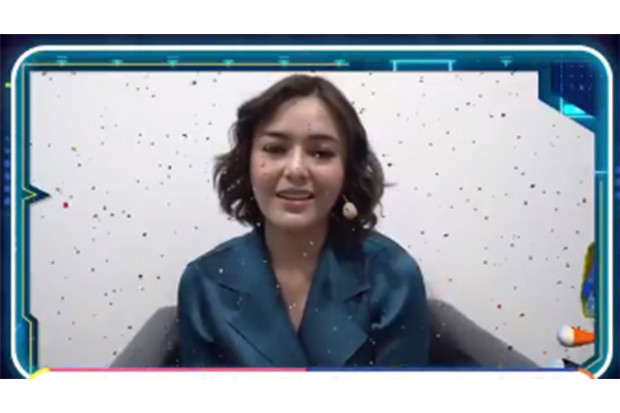 Amanda Manopo Sabet...