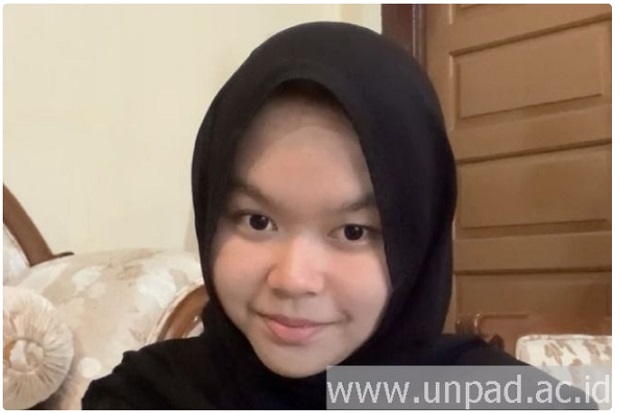 Mahasiswi Termuda Unpad...