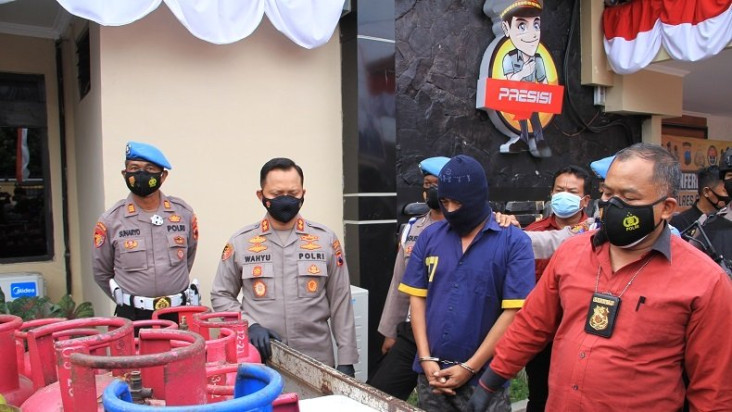 Pengoplosan Gas Bersubsidi...