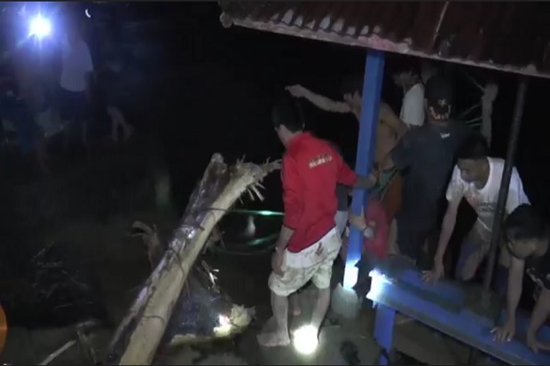 Banjir Bandang Terjang...