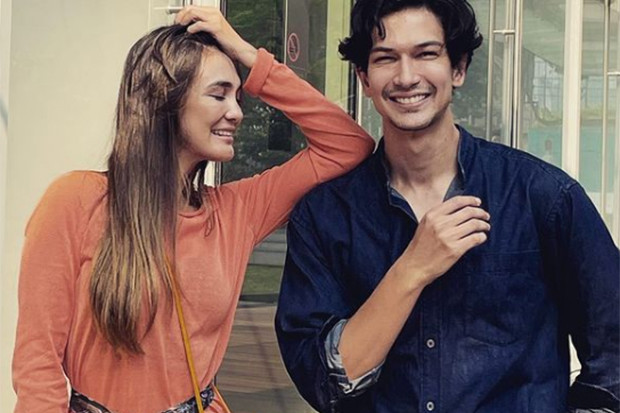 Luna Maya Ulang Tahun,...