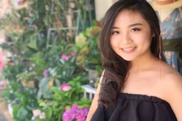 Nadya Puteri Grand Finalis...