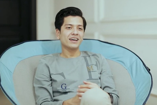 Dari Model Rendi Jhon...