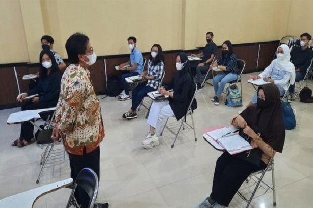 Kedisiplinan Mahasiswa...
