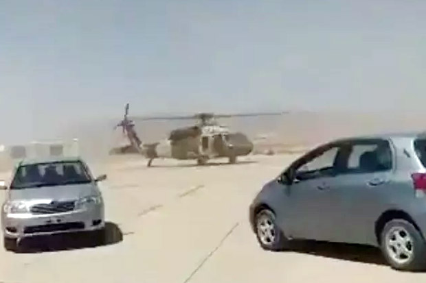 Bermanuver dengan Helikopter...