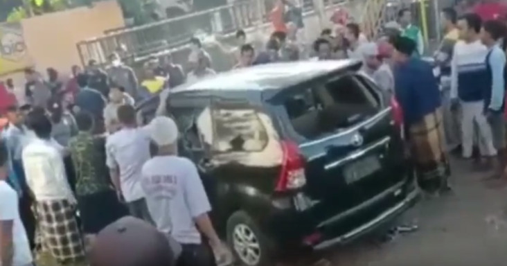 Belum Sempat Beraksi,...