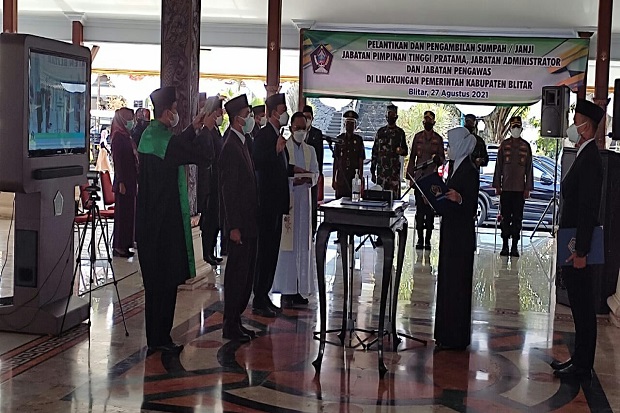 Puluhan Pejabat Dimutasi...