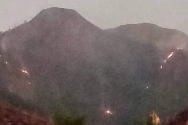 Gunung Andong di Magelang...