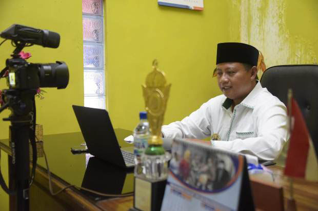 Uu Ruzhanul Buka Webinar...