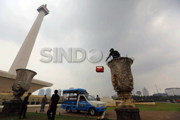 Monas, Pembangunan Tugu...