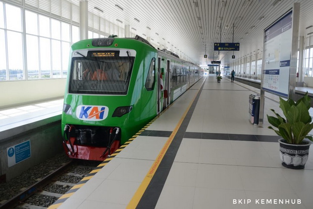 Kereta Api Bandara Yogya...