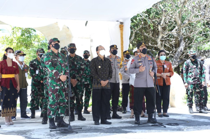 Panglima TNI dan Kapolri...