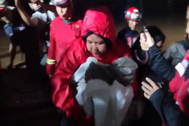 Tangis Pecah di Palopo,...