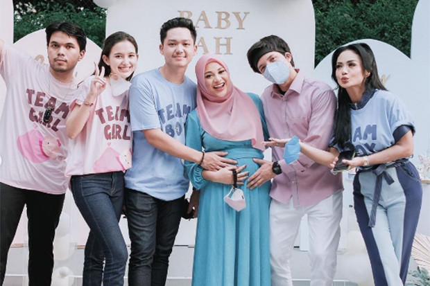 Krisdayanti Dapat Cucu...