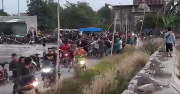 Tawuran di Waduk Kalimati...