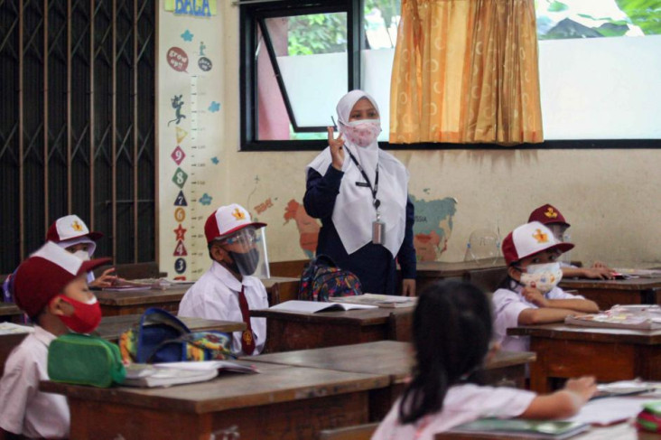 Psikolog Sarankan Sekolah...