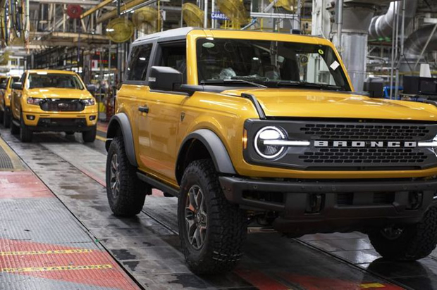 Permintaan Tinggi, Ford...