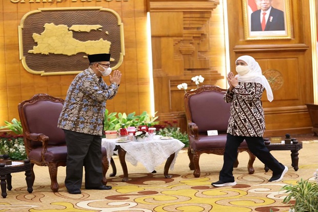 Bupati Cantik Probolinggo...
