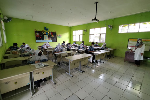 Belajar Tatap Muka Dimulai,...