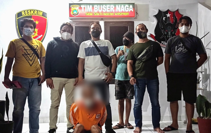 Mengaku Kerasukan Setan,...