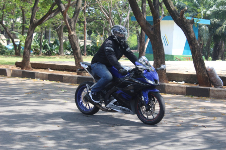 Tips Mengendarai Motor...