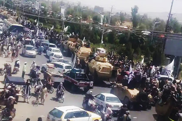Taliban Gelar Parade...