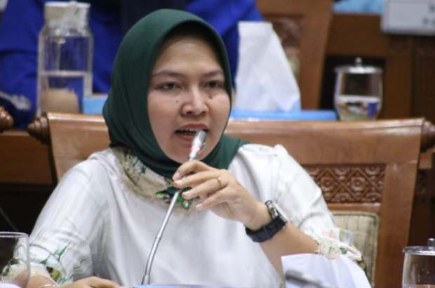 Anggota Komisi VIII...